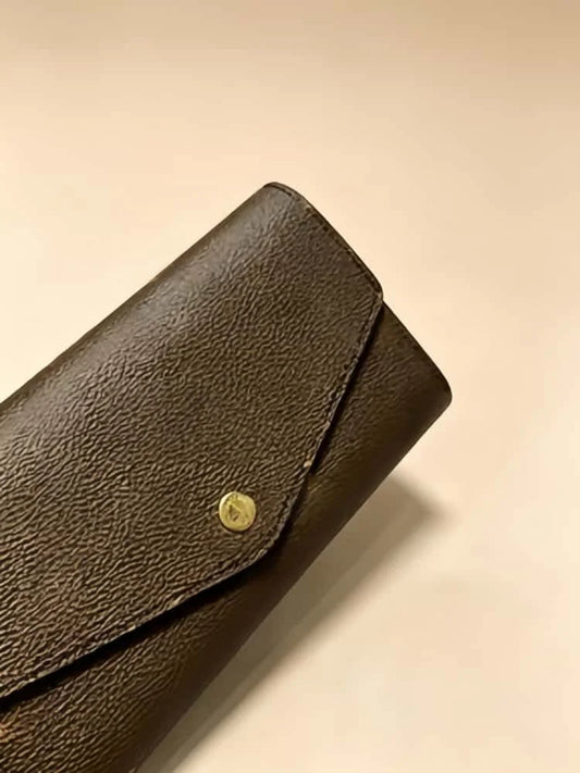 Women PU Clutch Wallet With Flap Modern Fashion Card Holder