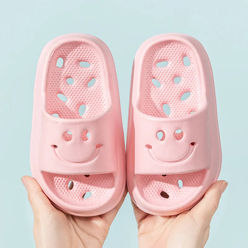 Kids EVA Slippers Unisex Anti Slip Smiling Face Bathroom Footwear