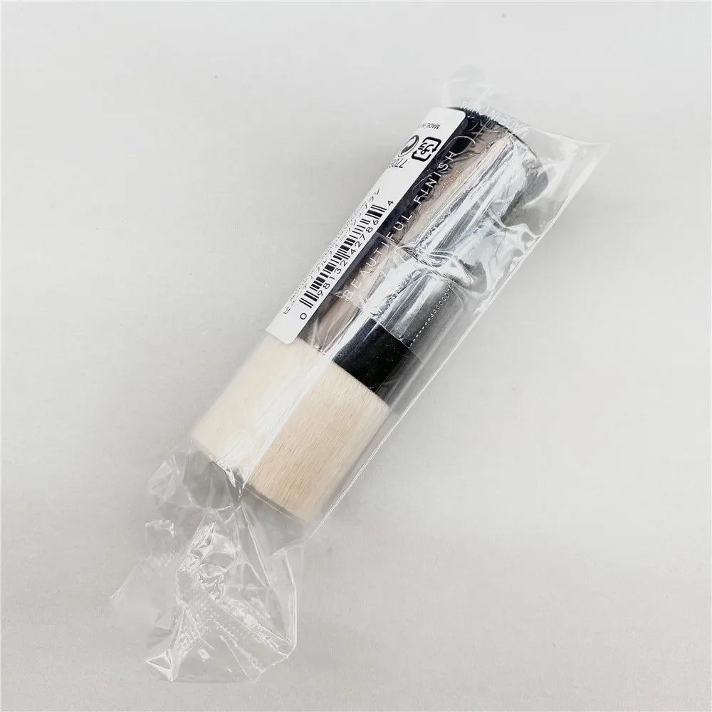 Synthetic Concave Foundation Brush For Powder And Makeup Application