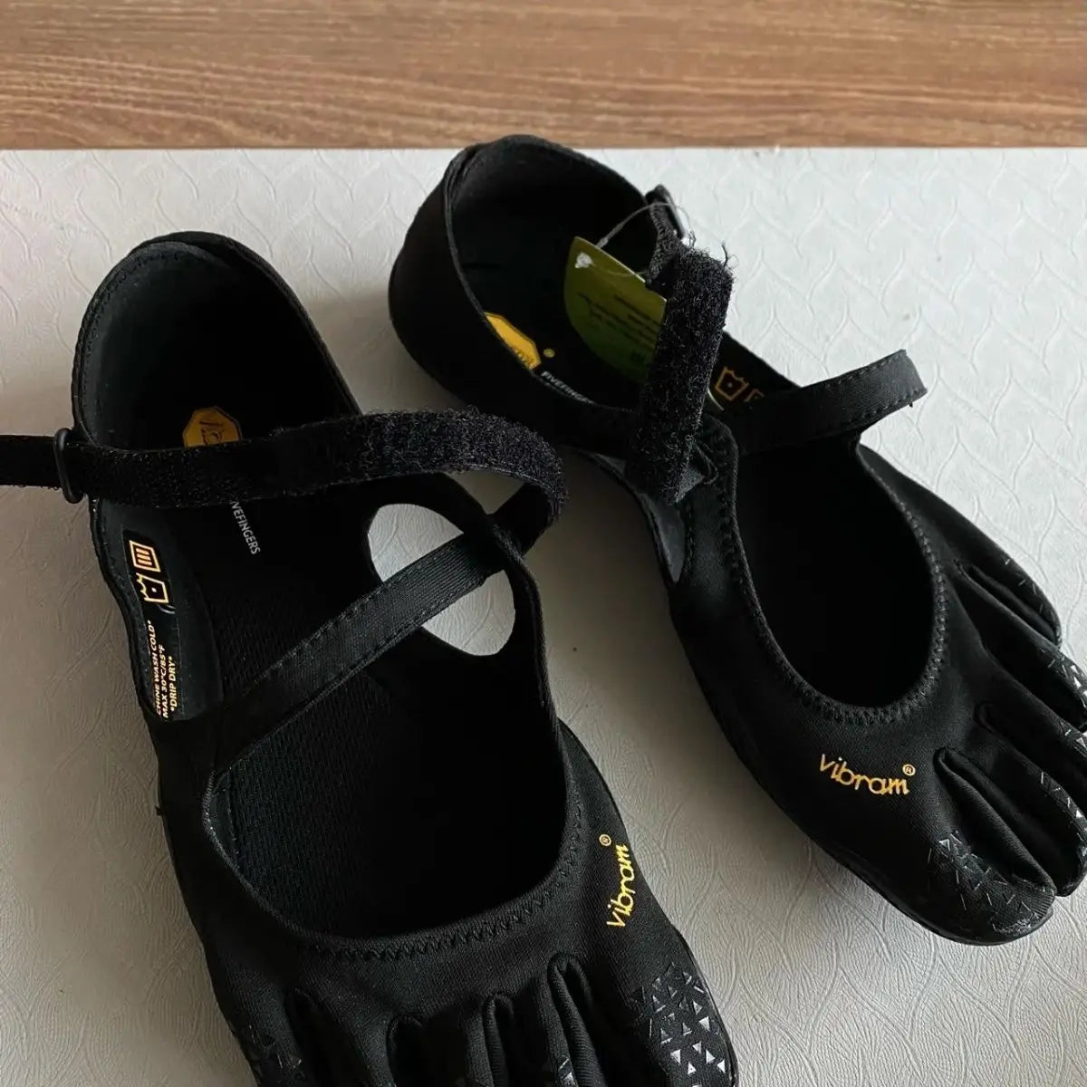 Unisex Five Toes Barefoot Shoes Lightweight Breathable Minimalist Sneakers